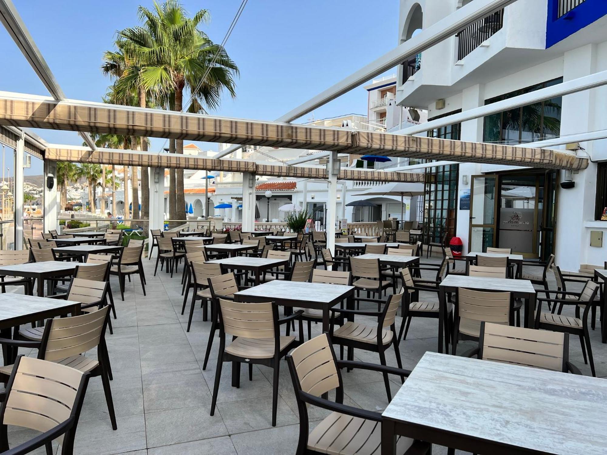 Perla Marina Hotel Nerja Exterior photo