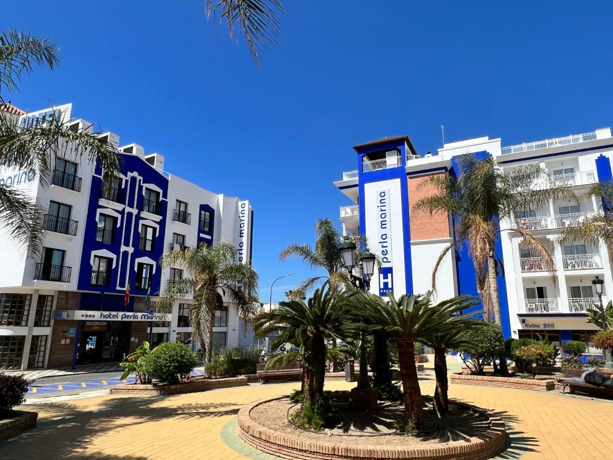 Perla Marina Hotel Nerja Exterior photo