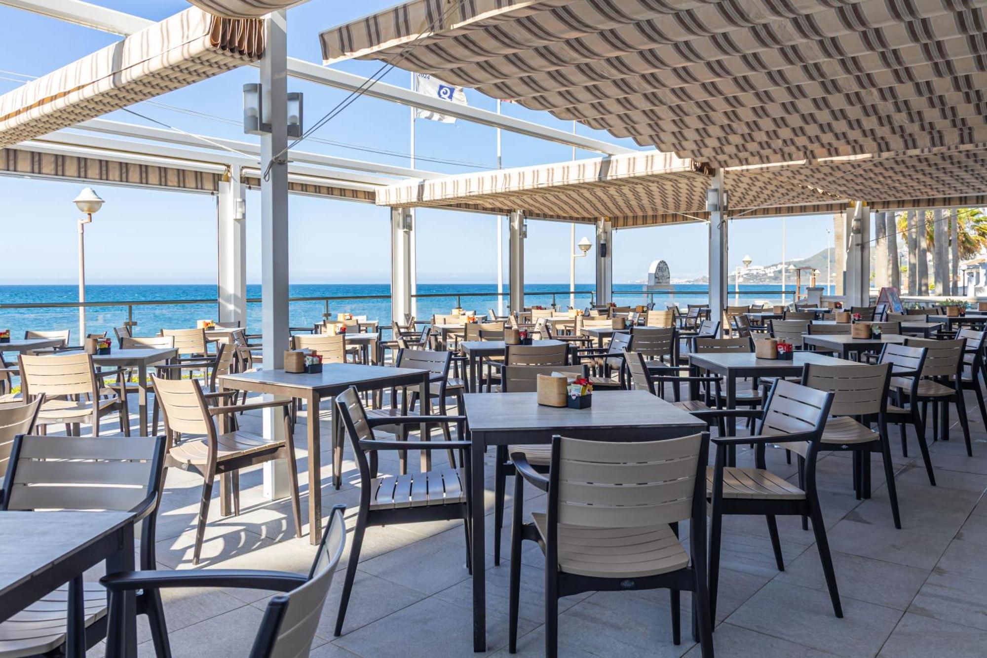 Perla Marina Hotel Nerja Exterior photo