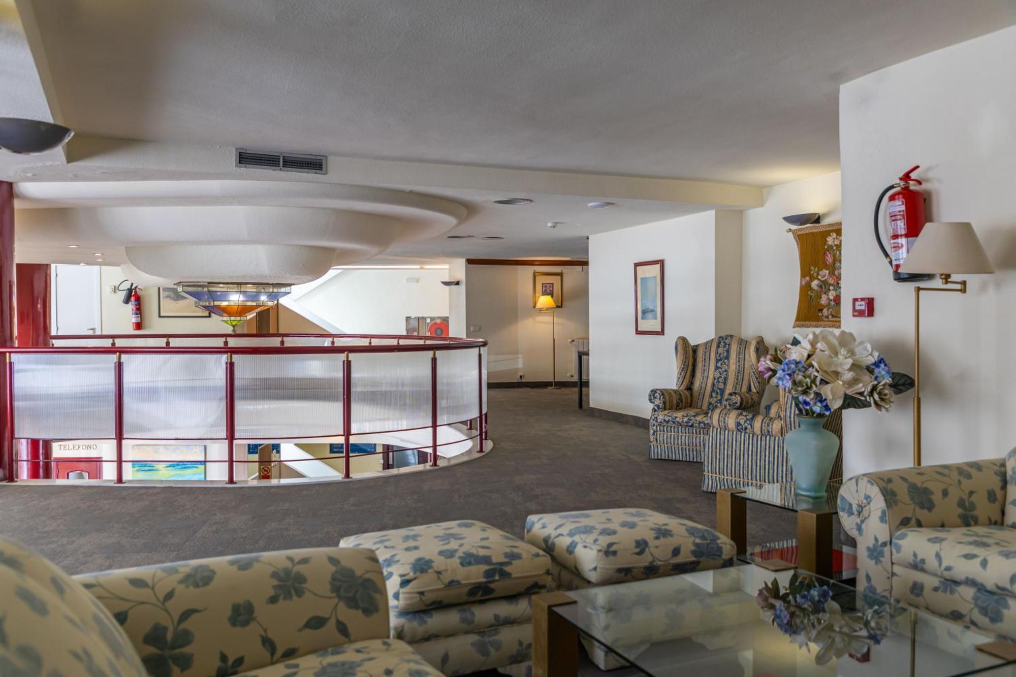 Perla Marina Hotel Nerja Exterior photo