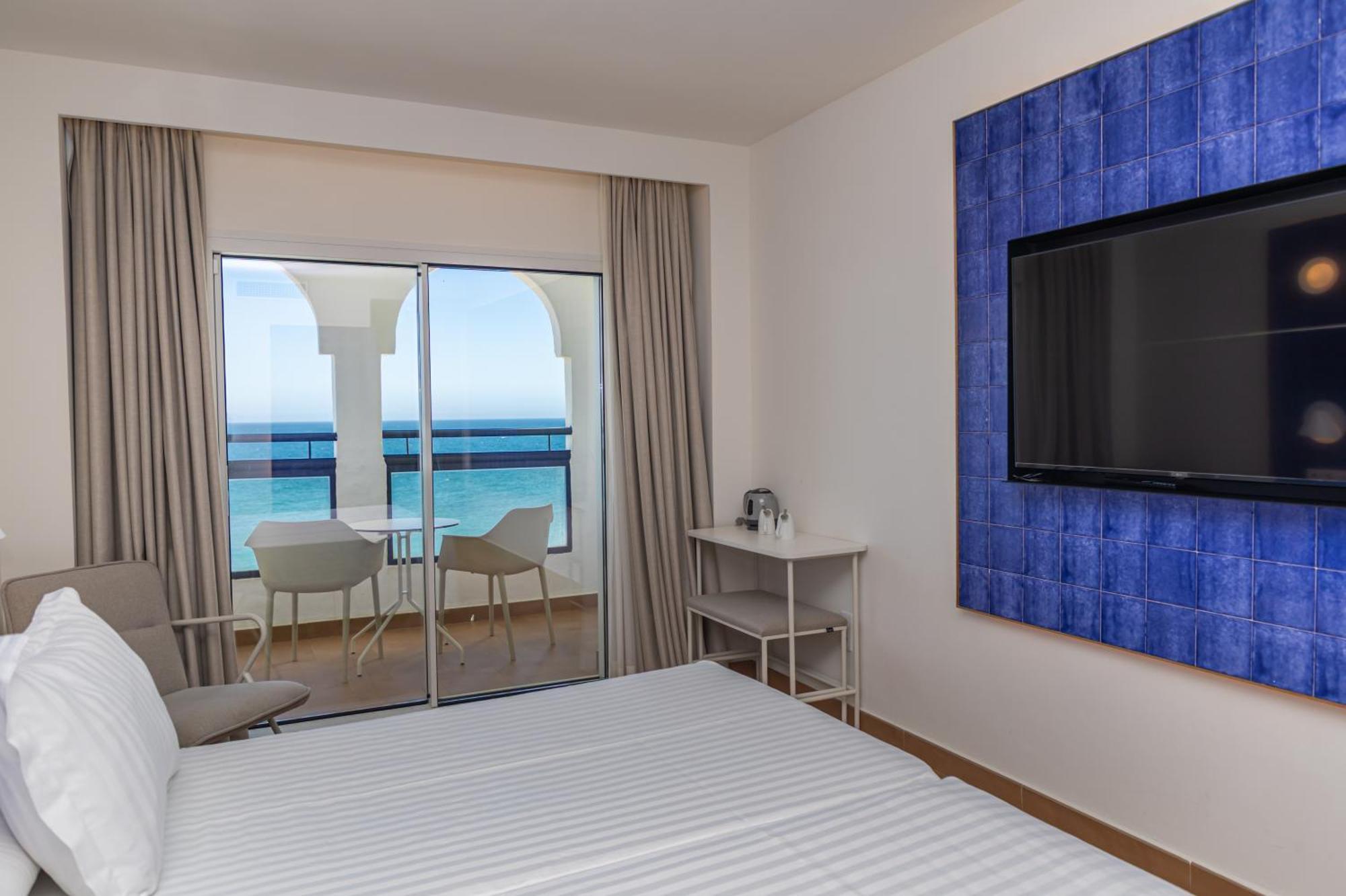 Perla Marina Hotel Nerja Exterior photo