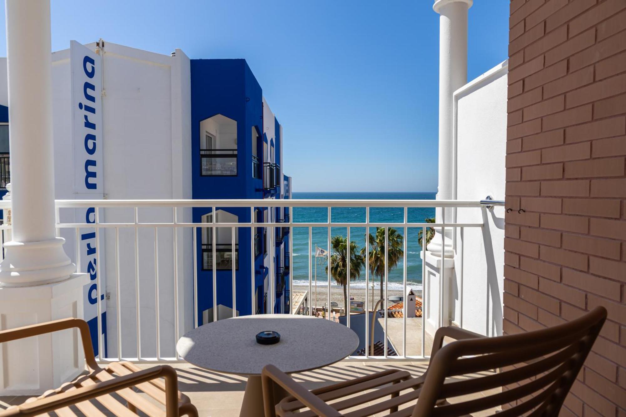 Perla Marina Hotel Nerja Exterior photo