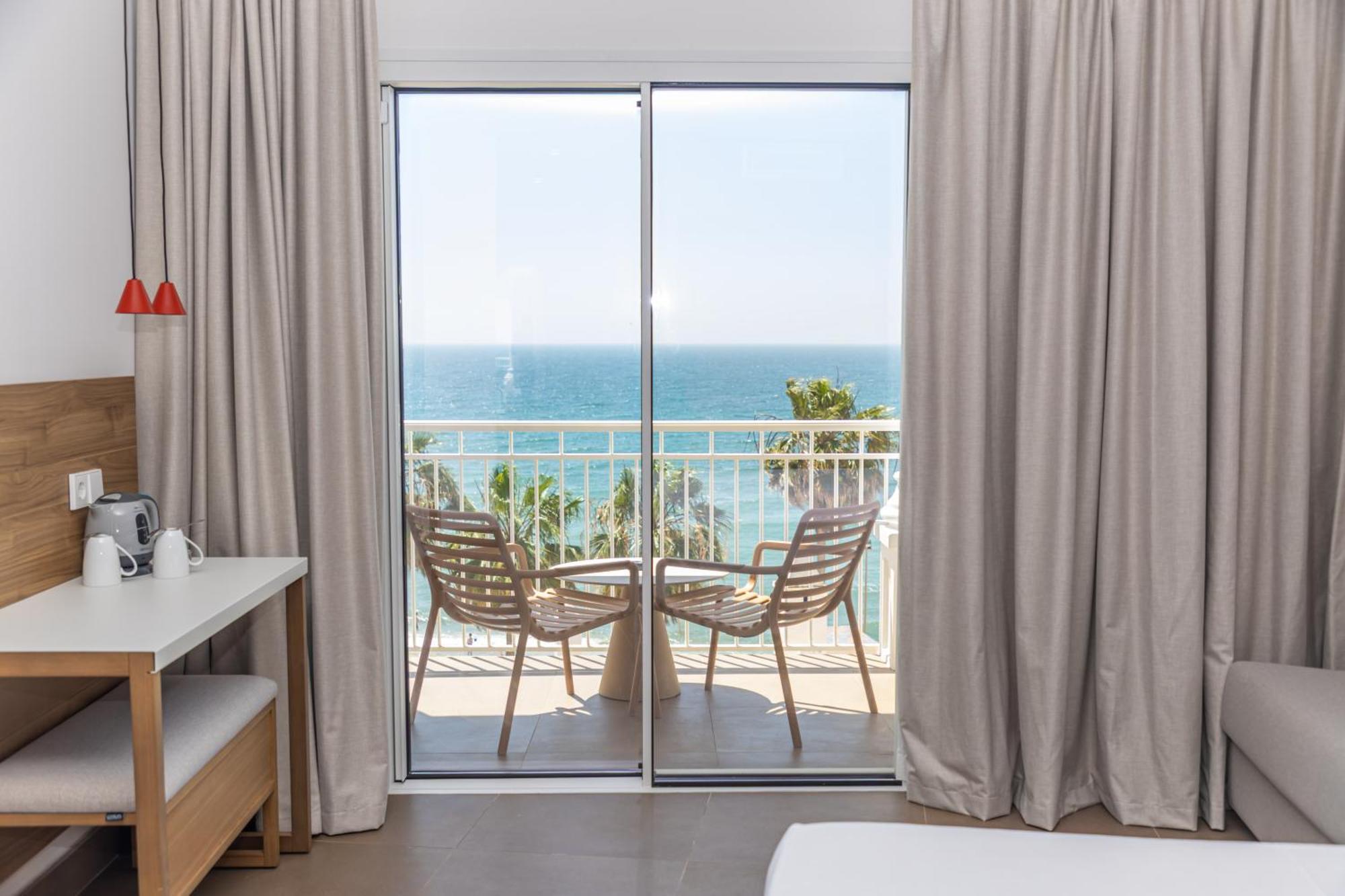 Perla Marina Hotel Nerja Exterior photo